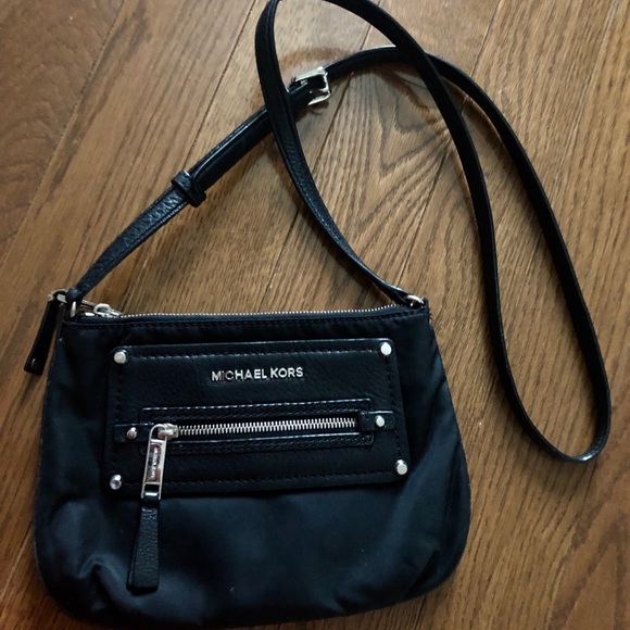 Michael Kors Handbags - Michael Kors Black satchel